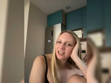 Bongacams Sex Cam of HotWillow