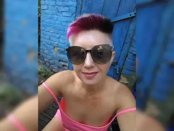 Bongacams Live Sex Cam of BUSINKA-25
