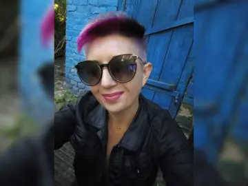 Bongacams Watch Live Sex Cams of BUSINKA-25