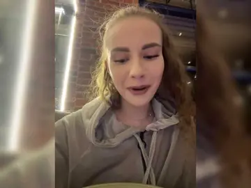 Bongacams Free Porn Cam of -VikkiL0vesCheese-