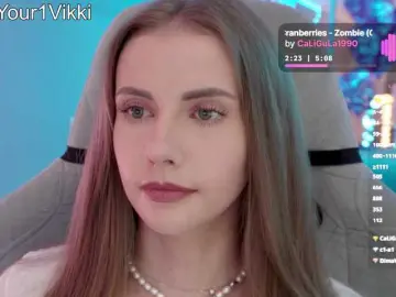 Bongacams Live Porn of -VikkiL0vesCheese-