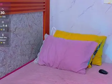 Bongacams Free Porn Cam of littleeemiily