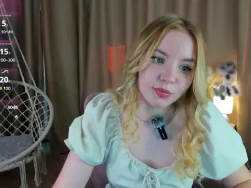 Bongacams Nude Webcam of Linda-Bloom