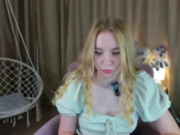 Bongacams Nude Webcam of Linda-Bloom