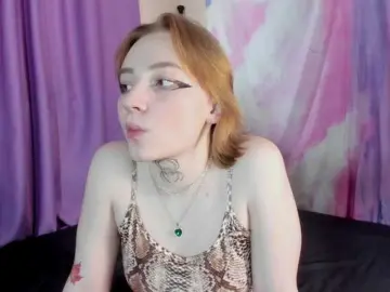 FlexxyLexy from bongacams