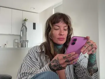 Bongacams Free Porn Cam of iiixbostonxiii