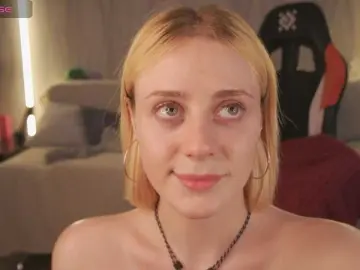 Bongacams Watch Live Sex Cams of NETSENZURA