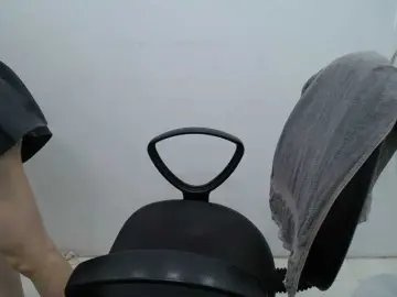 Bongacams Live Sex Cam of Lady-Young