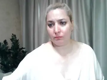 Bongacams Watch Live Sex Cams of KickaIricka