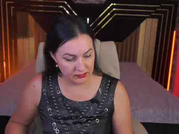 VelvetLuck from bongacams