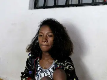 Bongacams Watch Live Sex Cams of Hemreyi