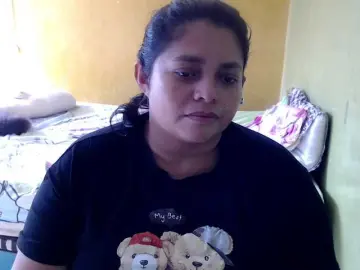 Bongacams Nude Webcam of mia-naughty