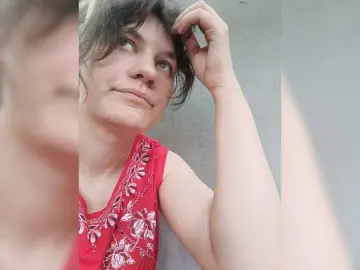 Bongacams Watch Live Sex Cams of Flowerlily