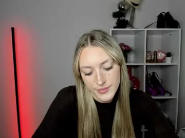 Bongacams Free Live Porn of EvelynBlond
