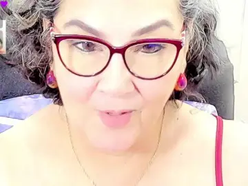 Bongacams Sex Cam of cataleya-mom