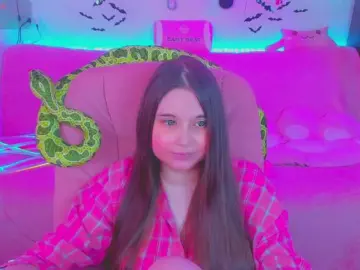 Bongacams Free Porn Cam of LittleKitsune