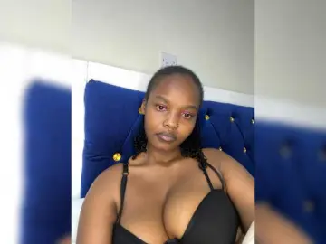 Bongacams Adult Webcam of Curvy-maxy9
