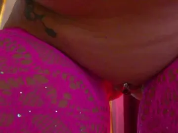 Bongacams Private Sex Chat of Foxxxy-MILF