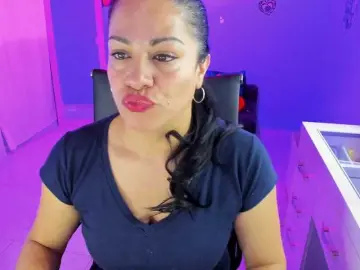 Bongacams Watch Live Sex Cams of SkaterGal
