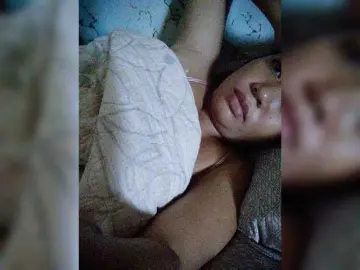 Bongacams Free Porn Cam of XXhornywetprincess99XX