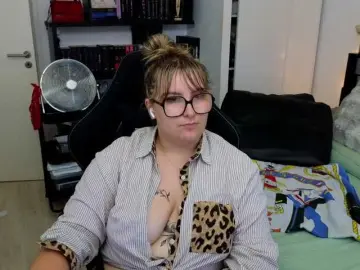 Bongacams Sex Cam of ElvinnaLaFrancaise
