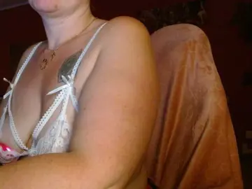 Bongacams Adult Video Chat of Petitoiseaucoquine