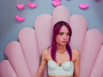 Bongacams Watch Live Sex Cams of LUCYMILLER