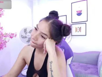 Bongacams Watch Live Sex Cams of Ema-louisx