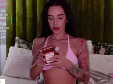 Bongacams Watch Live Sex Cams of EvieRosie