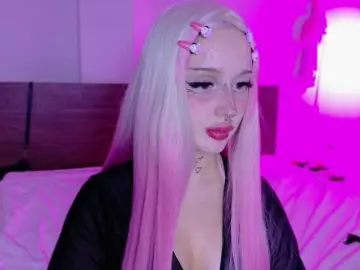 lolykari from bongacams