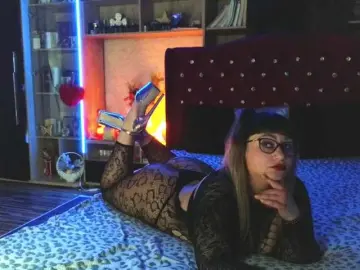 Bongacams Free Porn Cam of CandyBigbooty