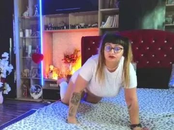 Bongacams Free Live Porn of CandyBigbooty
