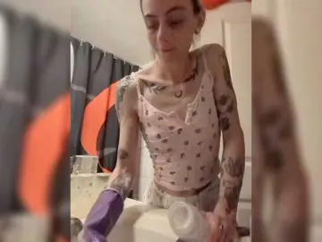 Bongacams Watch Live Sex Cams of Brujaxgrey