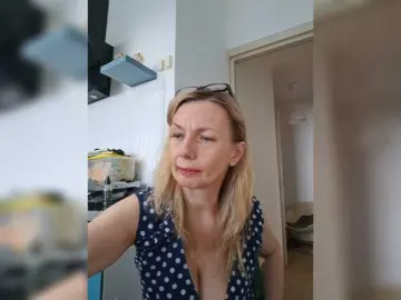 Bongacams Live Sex Cam of ShiningMILF