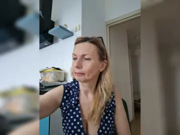 Bongacams Watch Live Sex Cams of ShiningMILF
