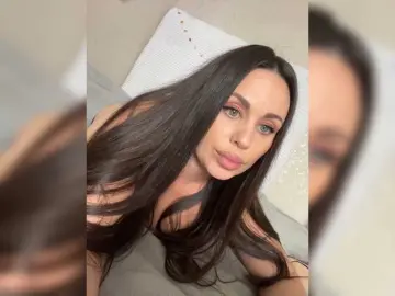 Bongacams Live Sex Cam of -Hennessy-