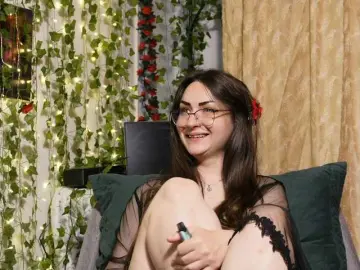 Bongacams Private Sex Chat of NaughtYHomemadE