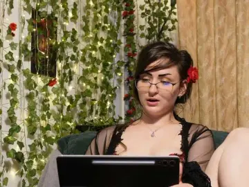 Bongacams Free Live Porn of NaughtYHomemadE