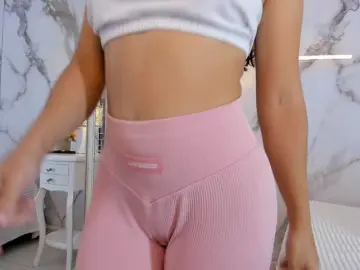 Bongacams Watch Live Sex Cams of hannahill69