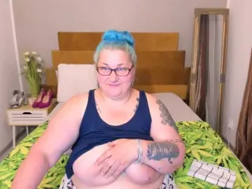 Bongacams Sex Cam of BlondyBigBoobs