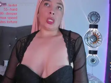 Bongacams Free Porn Cam of EmiraFalak22