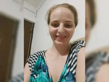 Bongacams Free Porn Cam of Lulu-Erotica