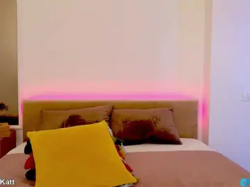 Bongacams Watch Live Sex Cams of LilouKatt
