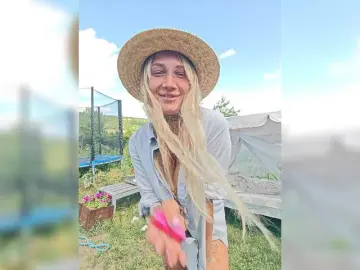dvenasti from bongacams