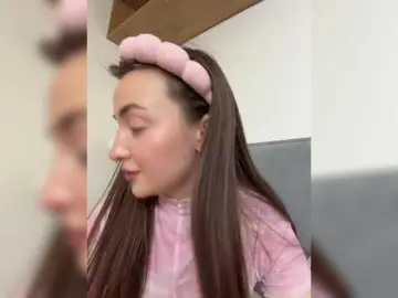 ChloeMeow from bongacams