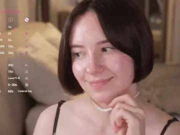 Bongacams Adult Webcam of -FemaleEssence-