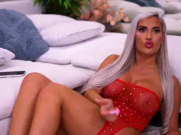 Bongacams Watch Live Sex Cams of RoseDolll