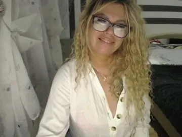 Bongacams Best live sex cam show of ArianeSexy