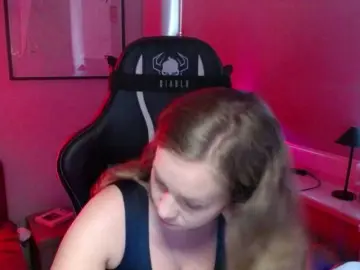 Bongacams Free Live Porn of hollyBB