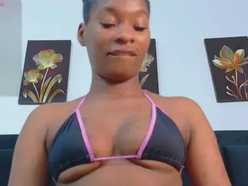 Bongacams Live Sex Cam of petitelittleebony